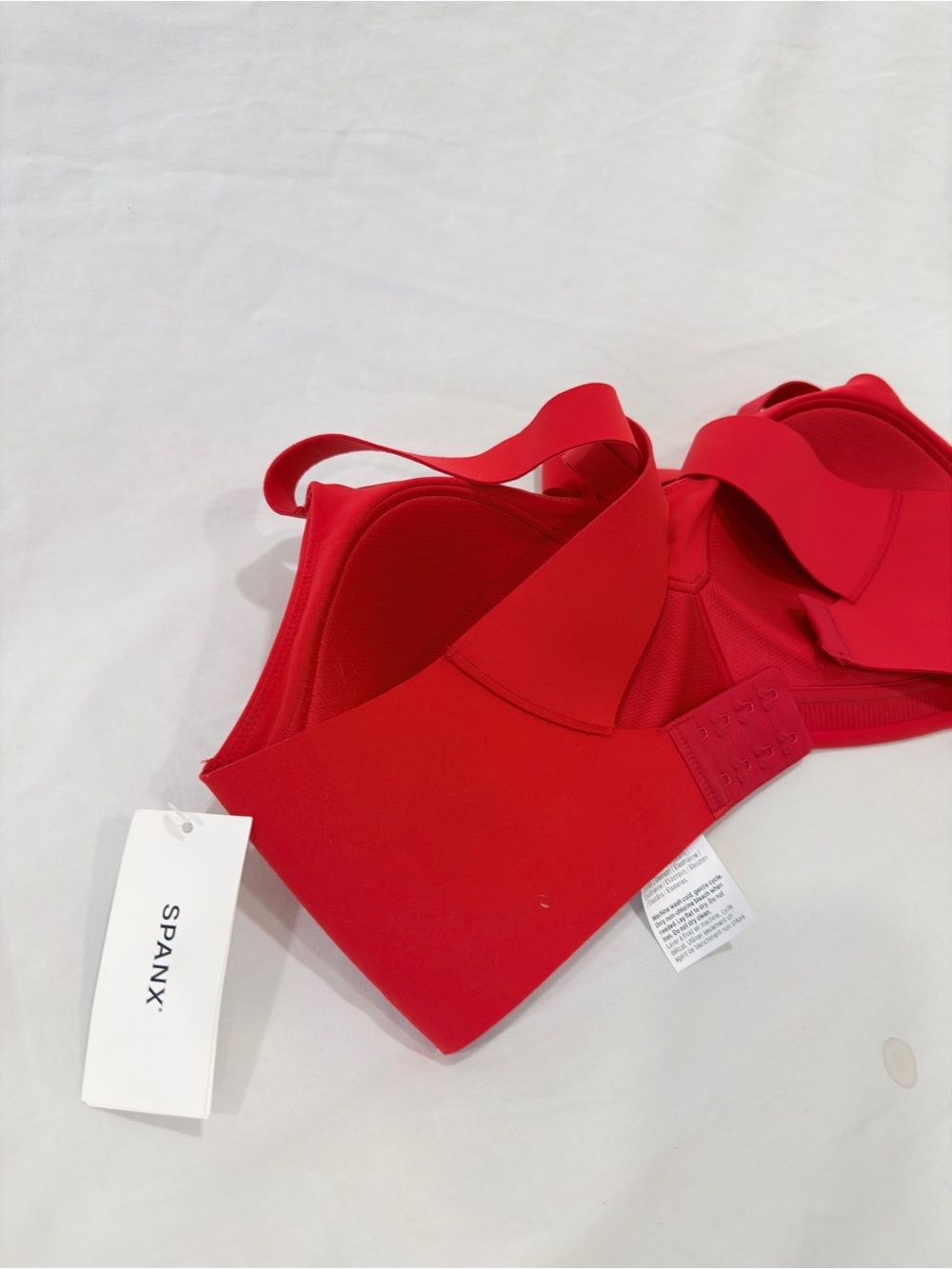 SPANX Flexfeel Sports Bra Red Criss Cross Wireless Seamless Sz M NWT - Picture 7 of 7